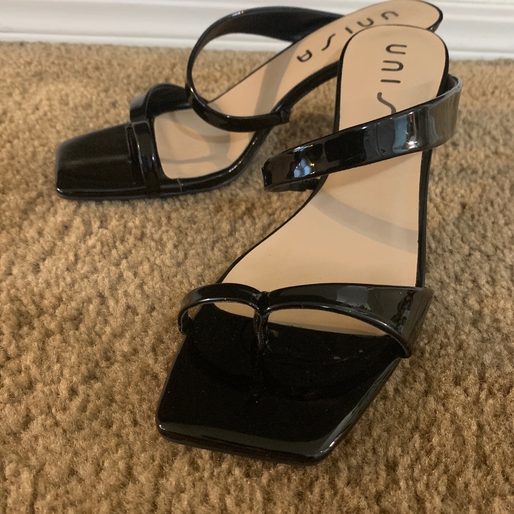 Black Patton Dress Sandal Sz 9 with toe loop